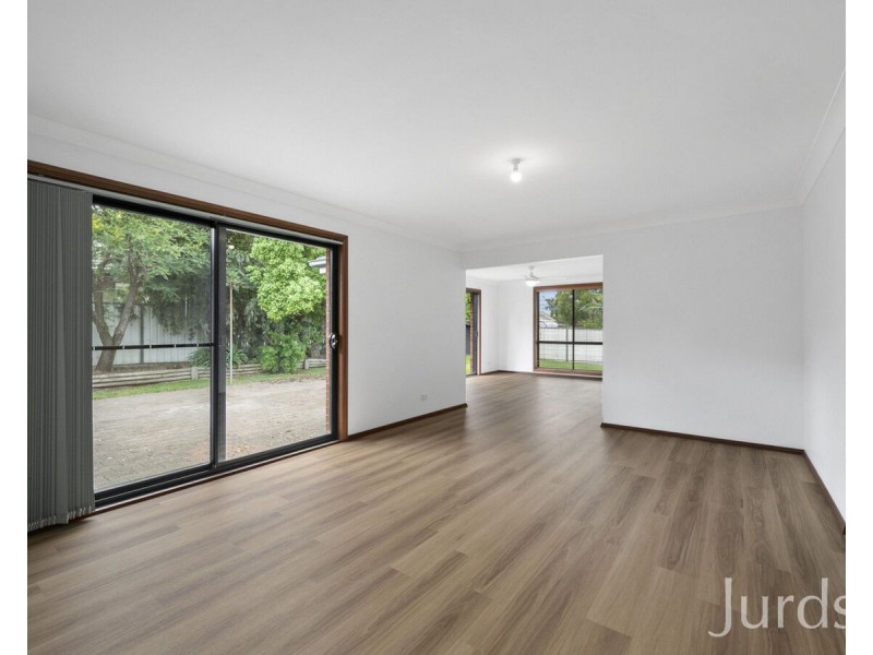 8 Mitchell Street, North Rothbury NSW 2335