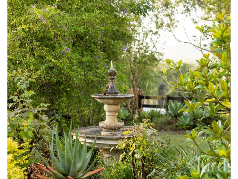 5 Wilderness Road, Lovedale NSW 2325