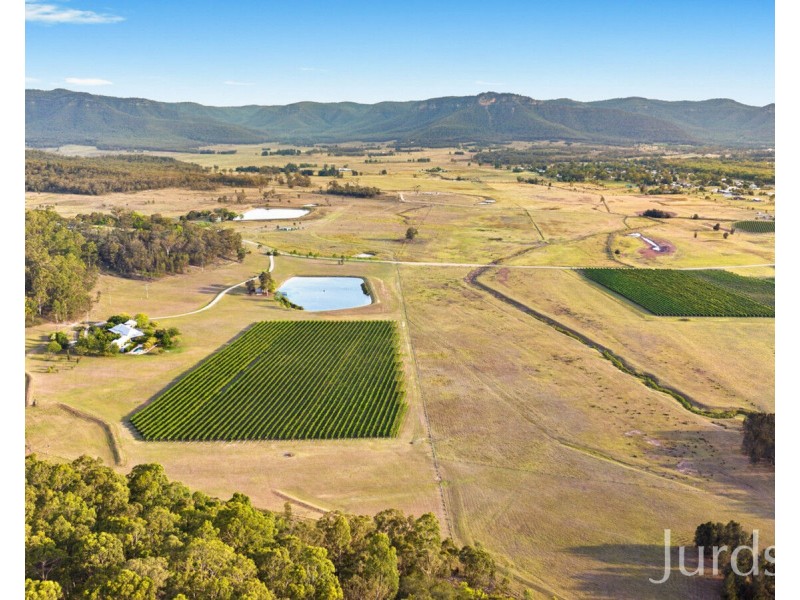 1297 C Broke Road, Broke NSW 2330
