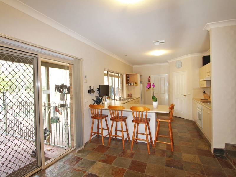 19 Brickmans Lane, Lovedale NSW 2325