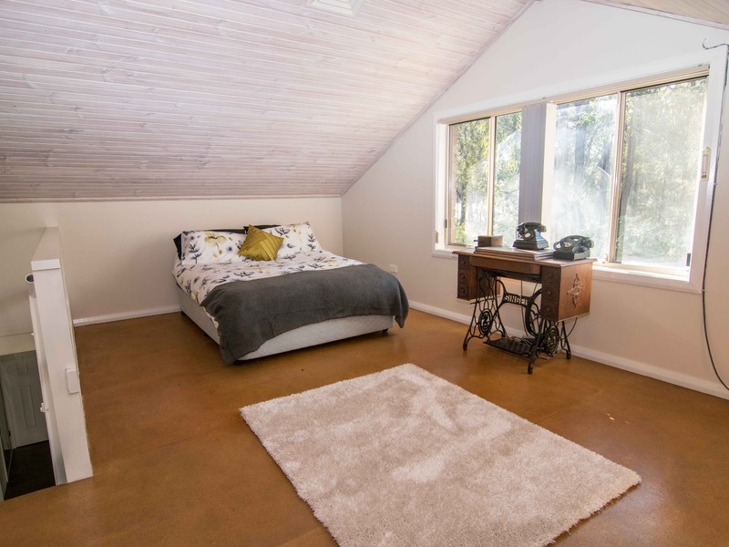 19 Brickmans Lane, Lovedale NSW 2325