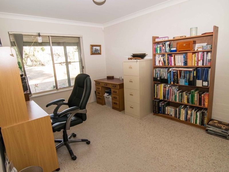 19 Brickmans Lane, Lovedale NSW 2325