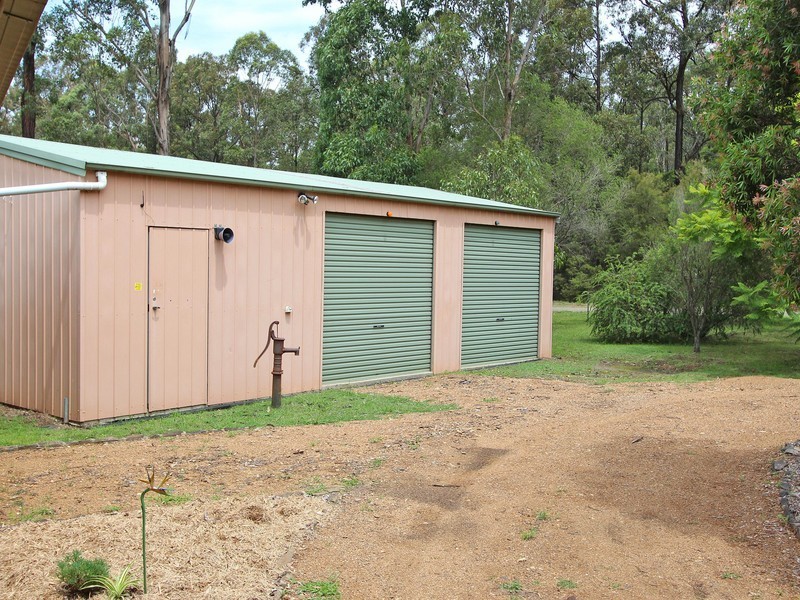 19 Brickmans Lane, Lovedale NSW 2325