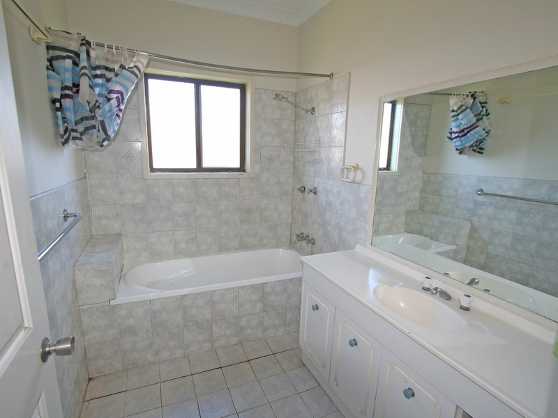 82 Mount View Road, Cessnock NSW 2325