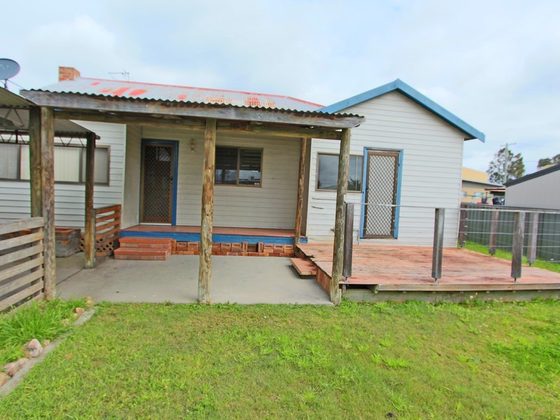 82 Mount View Road, Cessnock NSW 2325
