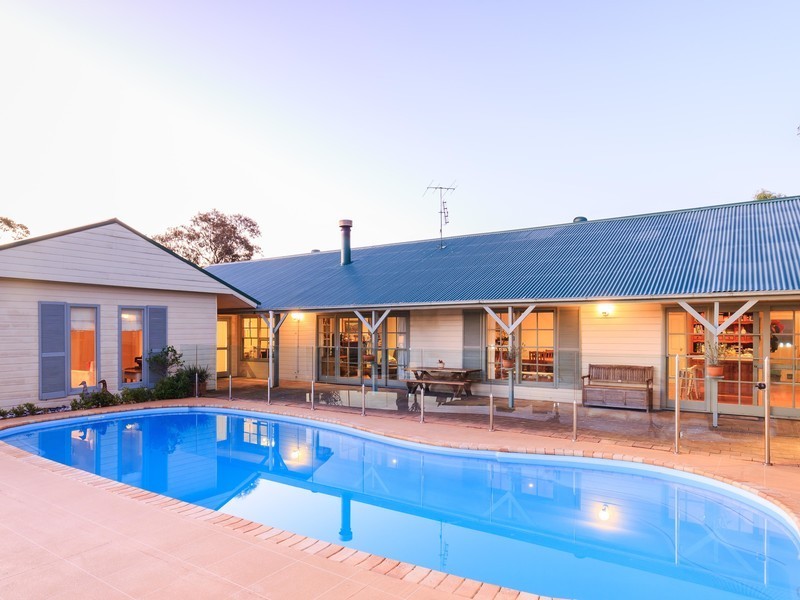 859 Sandy Creek Road, Quorrobolong NSW 2325