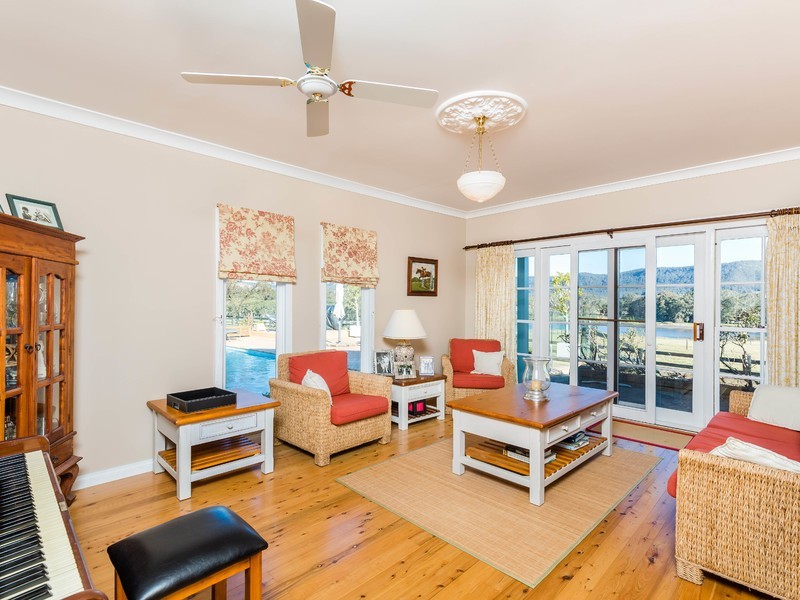 859 Sandy Creek Road, Quorrobolong NSW 2325