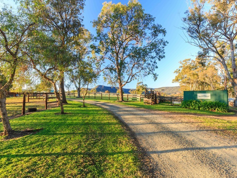 859 Sandy Creek Road, Quorrobolong NSW 2325