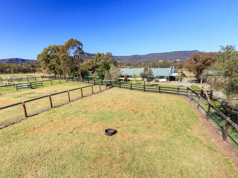 859 Sandy Creek Road, Quorrobolong NSW 2325
