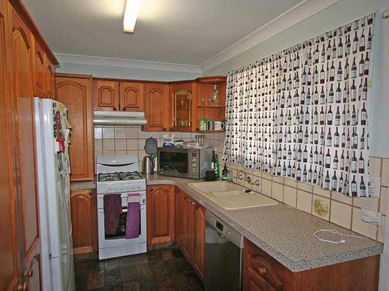 17 Howe Street, Broke NSW 2330