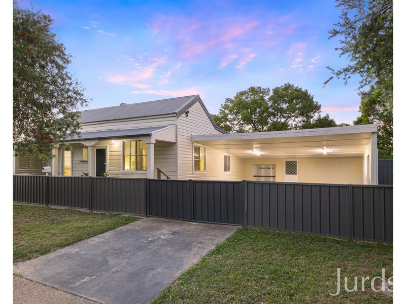 4 William Street, Cessnock NSW 2325