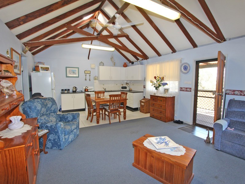 402 McMullins Road, Branxton NSW 2335