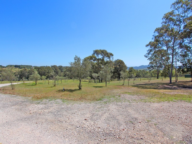 402 McMullins Road, Branxton NSW 2335