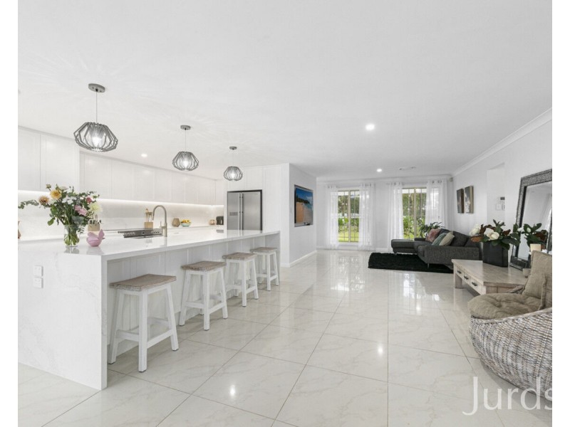 320 Lovedale Road, Lovedale NSW 2325