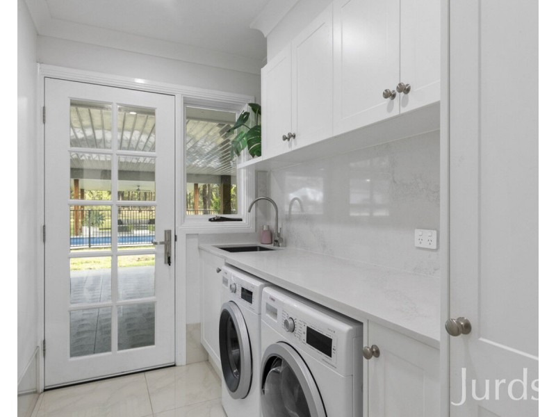 320 Lovedale Road, Lovedale NSW 2325