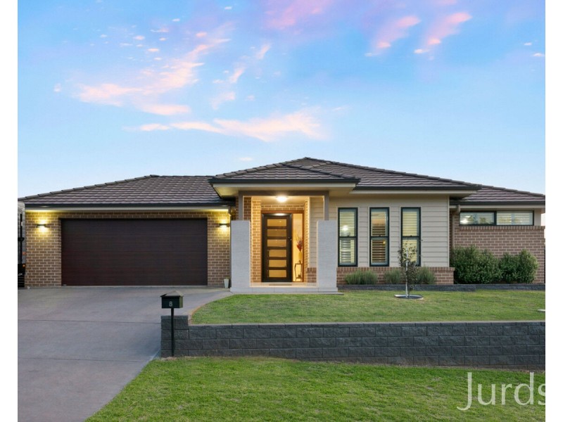 8 Drayton Grove, Cessnock NSW 2325