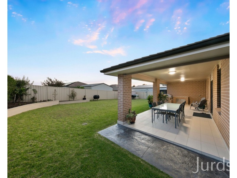 8 Drayton Grove, Cessnock NSW 2325