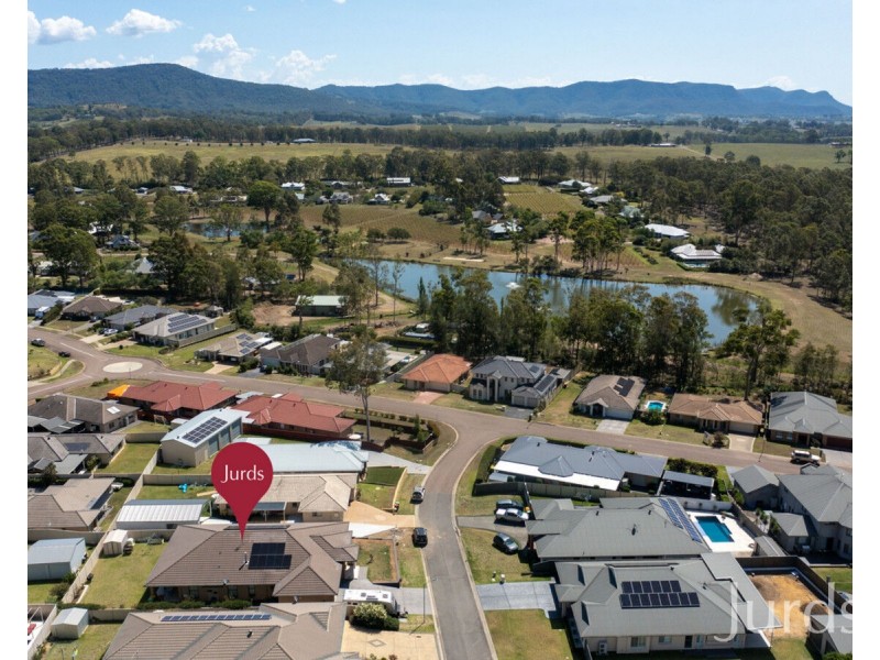 8 Drayton Grove, Cessnock NSW 2325