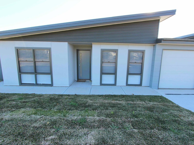 2/1 Elizabeth Street, Cessnock NSW 2325