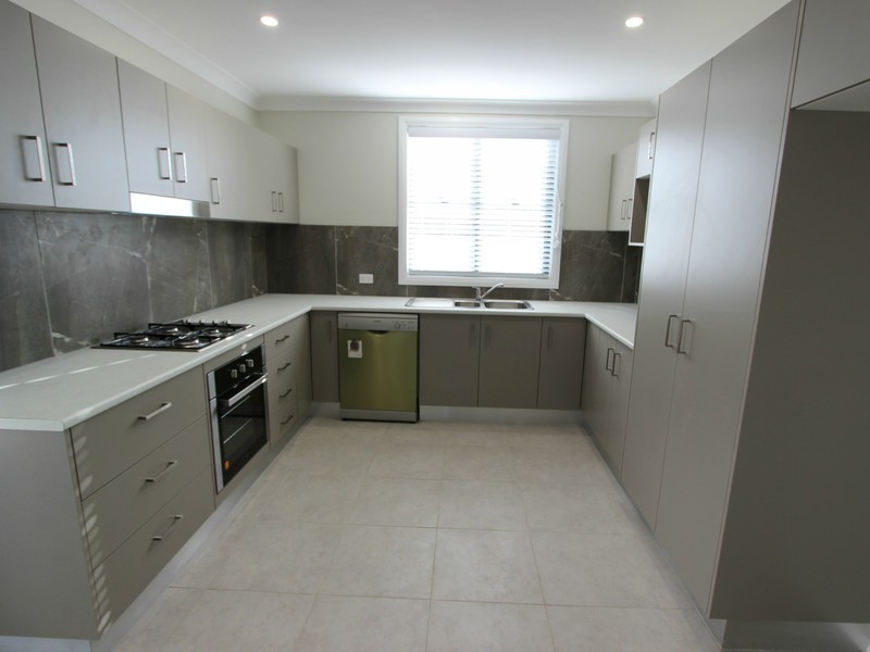 2/1 Elizabeth Street, Cessnock NSW 2325