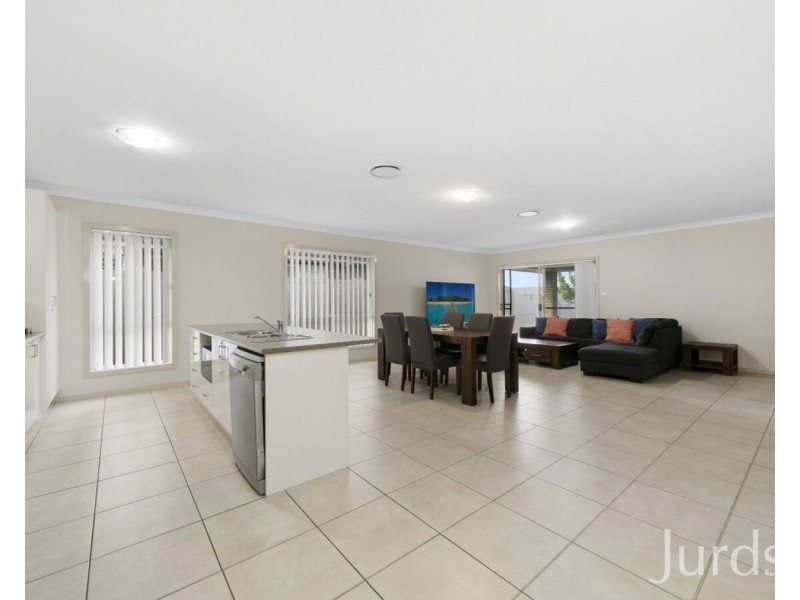 99 Tooze Circuit, North Rothbury NSW 2335