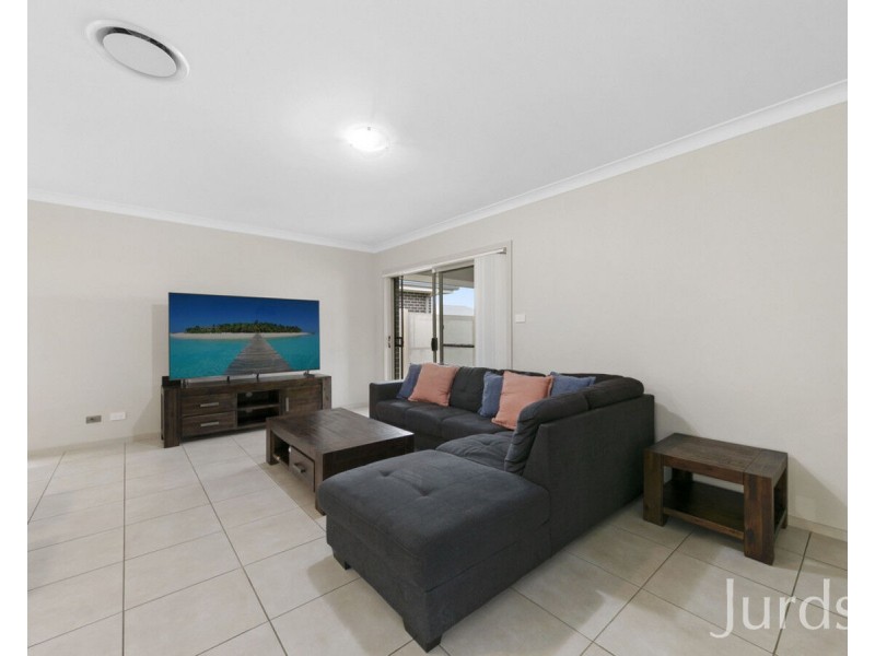 99 Tooze Circuit, North Rothbury NSW 2335