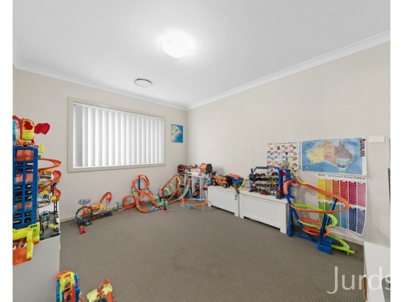 99 Tooze Circuit, North Rothbury NSW 2335