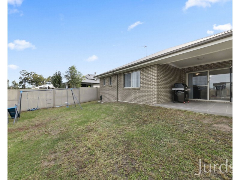 99 Tooze Circuit, North Rothbury NSW 2335