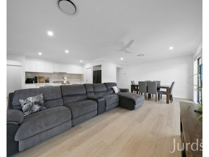 19 Wren Way, North Rothbury NSW 2335