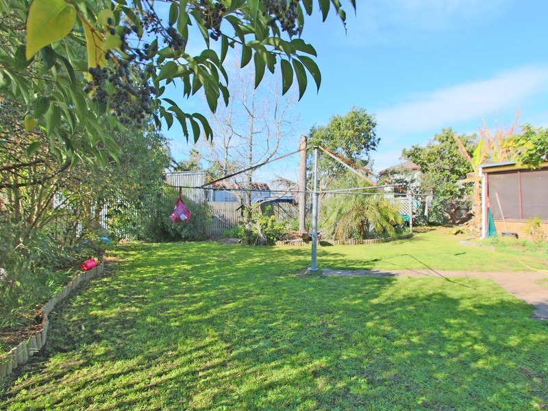 42 Wollombi Road, Cessnock NSW 2325