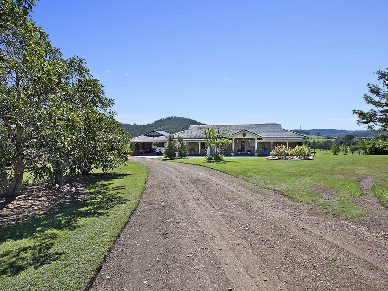 101 Knockfin Road, Luskintyre NSW 2321