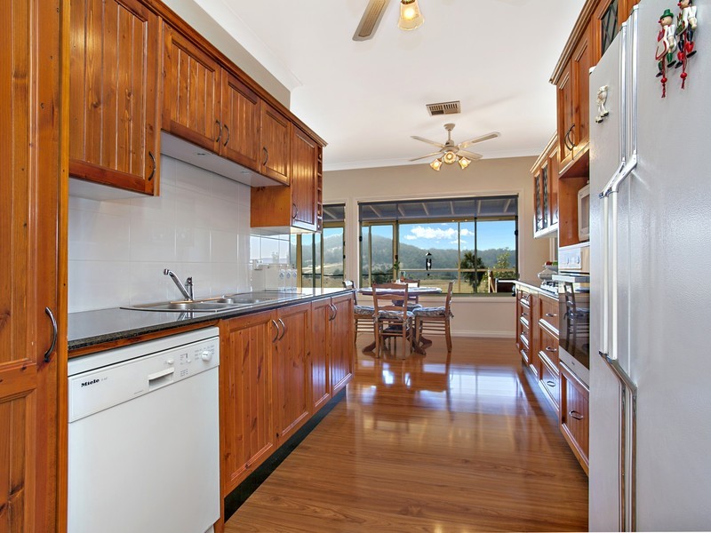 101 Knockfin Road, Luskintyre NSW 2321