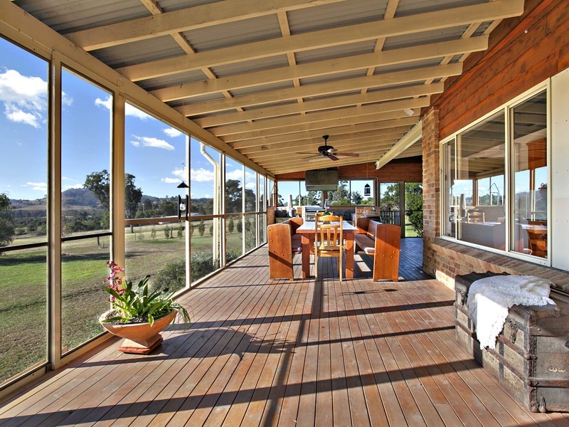 101 Knockfin Road, Luskintyre NSW 2321
