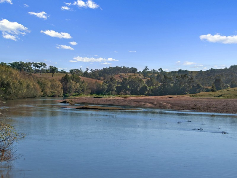 101 Knockfin Road, Luskintyre NSW 2321