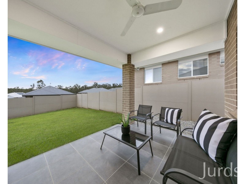 11 Brooker Drive, North Rothbury NSW 2335