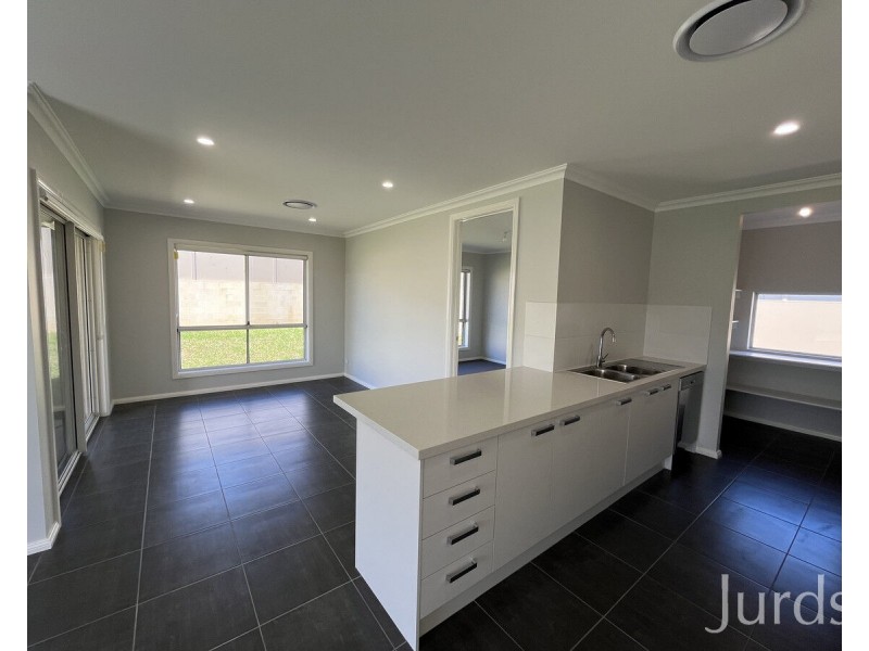 3 Burgess Way, North Rothbury NSW 2335