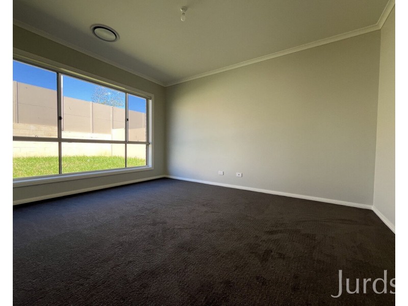 3 Burgess Way, North Rothbury NSW 2335