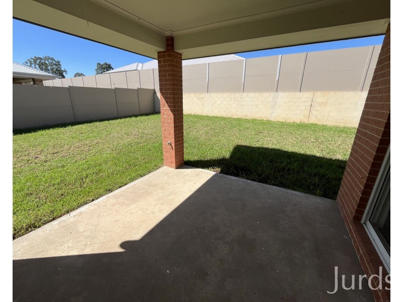 3 Burgess Way, North Rothbury NSW 2335