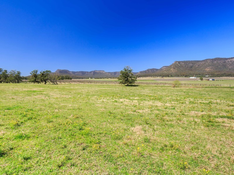 Oakley Lane, Broke NSW 2330