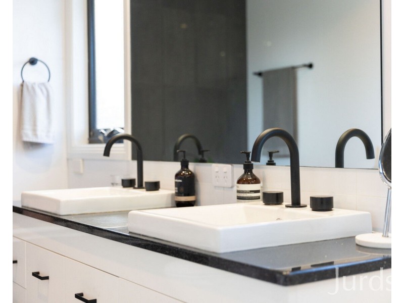 10 Turpentine Close, Pokolbin NSW 2320