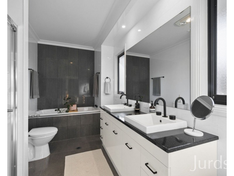 10 Turpentine Close, Pokolbin NSW 2320