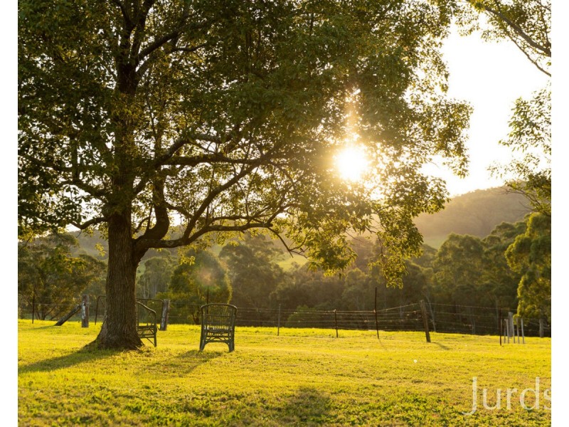 166 Sandy Creek Road, Mount Vincent NSW 2323