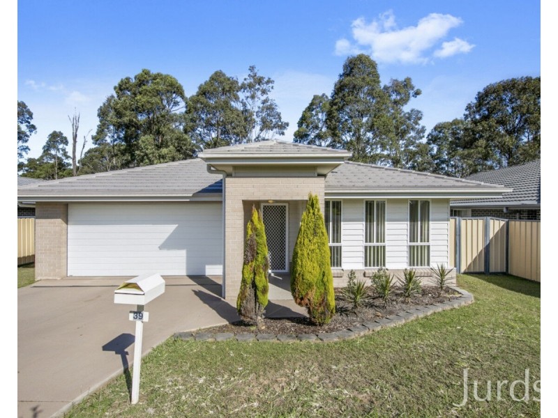 39 Trebbiano Drive, Cessnock NSW 2325