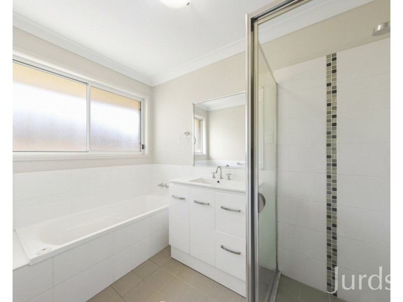 39 Trebbiano Drive, Cessnock NSW 2325