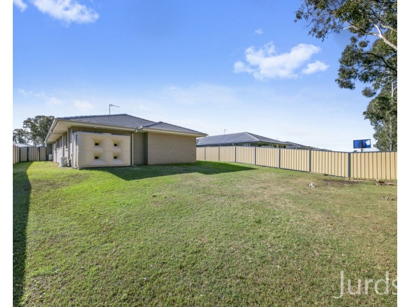 39 Trebbiano Drive, Cessnock NSW 2325