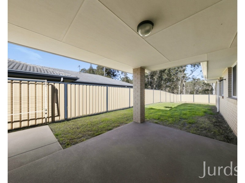 39 Trebbiano Drive, Cessnock NSW 2325