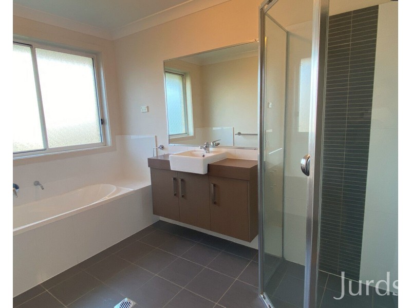 7 Chablis Drive, Cessnock NSW 2325