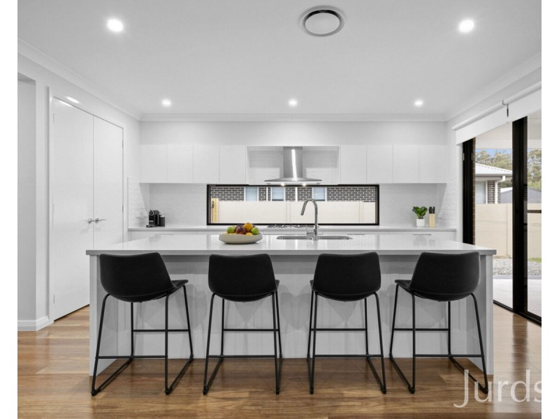 52 Cheetham Crescent, North Rothbury NSW 2335