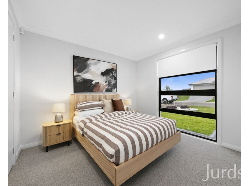 52 Cheetham Crescent, North Rothbury NSW 2335