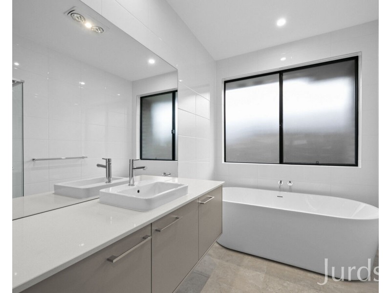 52 Cheetham Crescent, North Rothbury NSW 2335